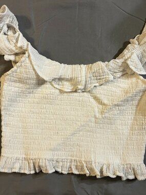 American Eagle ruffled crop top